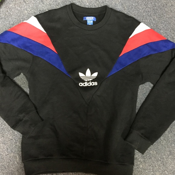 adidas Other - ⚫️🔴🔵Worn once adidas crewneck!🔴🔵⚫️